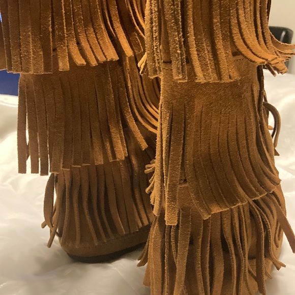 Minnetonka Fringe Moccasins Leather Suede Boots. size8 - Picture 4 of 10